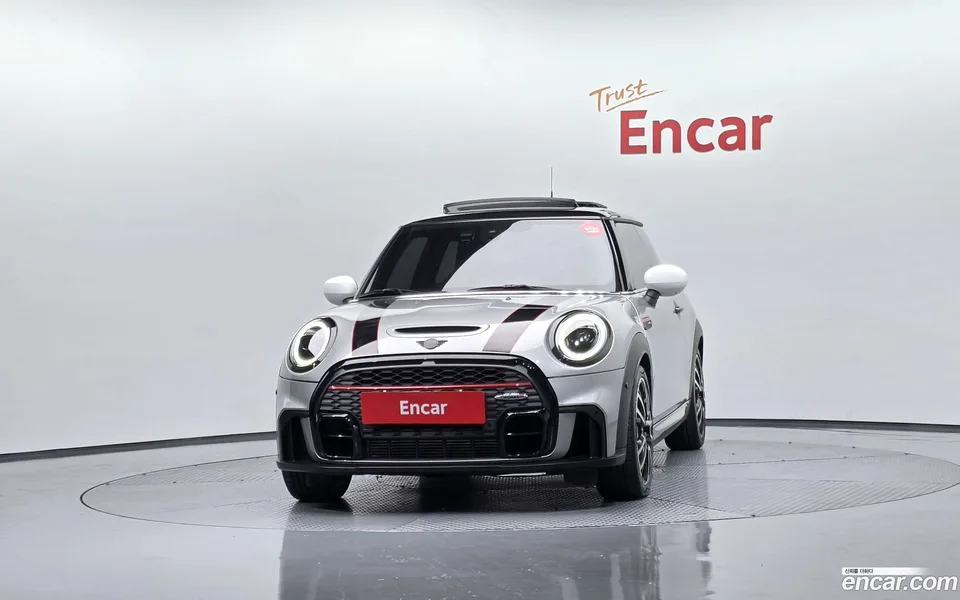 MINI Cooper S JCW 2023 — миниатюра 3