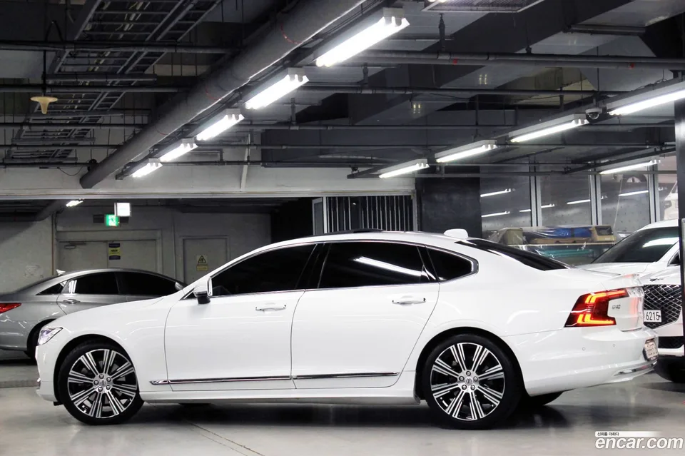 Volvo S90 B6 AWD 2022 — миниатюра 4