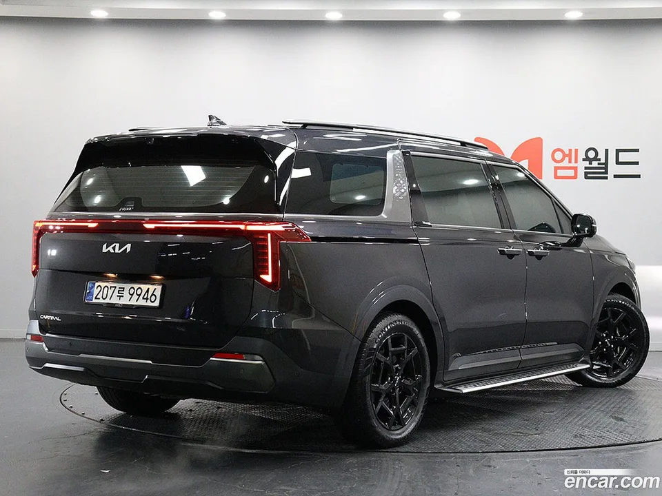 Kia Carnival 7 2023 — миниатюра 3
