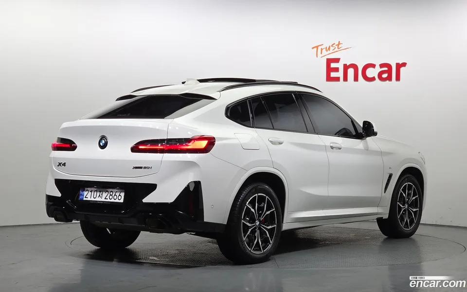 BMW X4 xDrive20i M 2024 — миниатюра 2