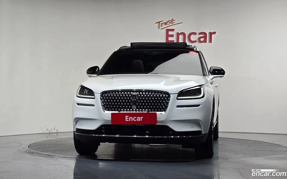 Lincoln Corsair 2.0 AWD 2022 — миниатюра 3