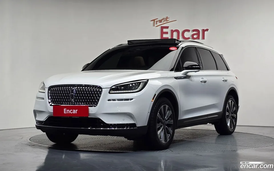 Lincoln Corsair 2.0 AWD 2022 — фото 1, купить с доставкой в Москву