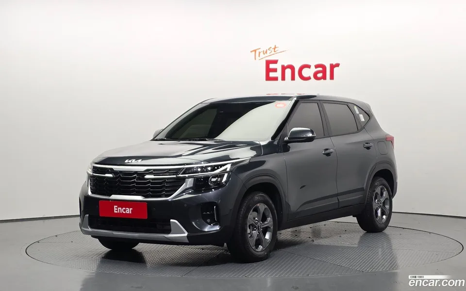 Kia Seltos 2.0 2WD 2025 — фото 1, купить с доставкой в Москву