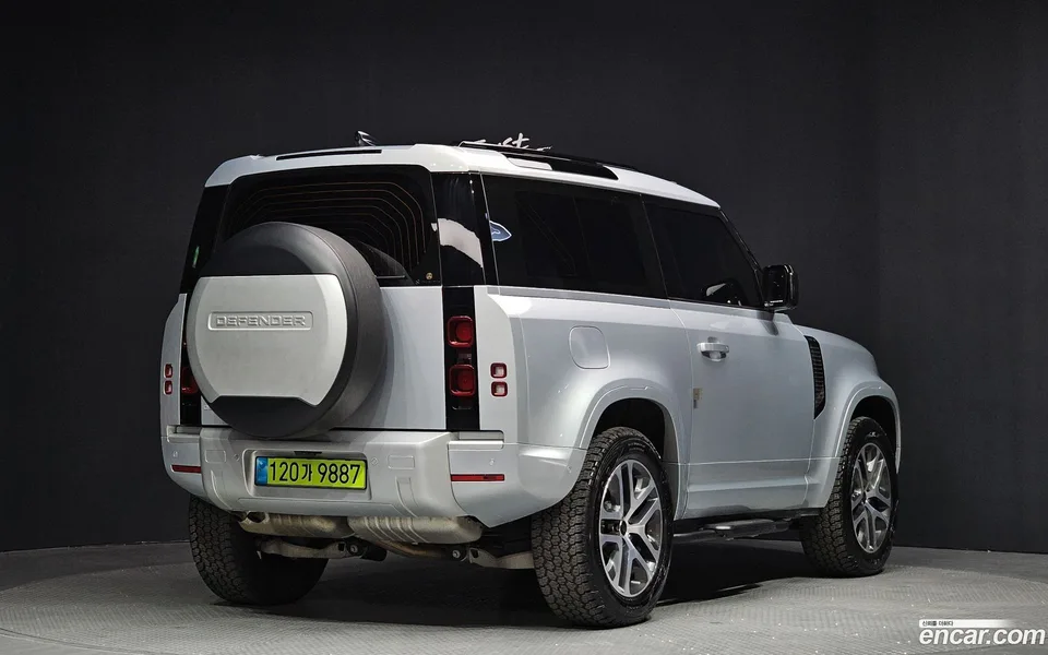 Land Rover Defender 90 D250 XS 2024 — миниатюра 2