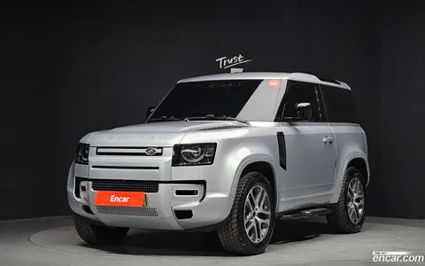 Land Rover Defender 2024 купить в Москве