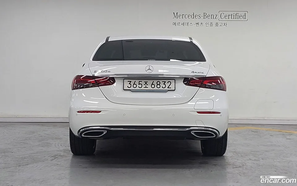 Mercedes-Benz E-Class E300e 4MATIC 2023 — миниатюра 4