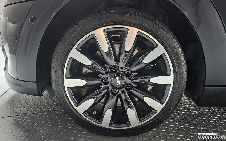 MINI Cooper S 5 2022 — миниатюра 5