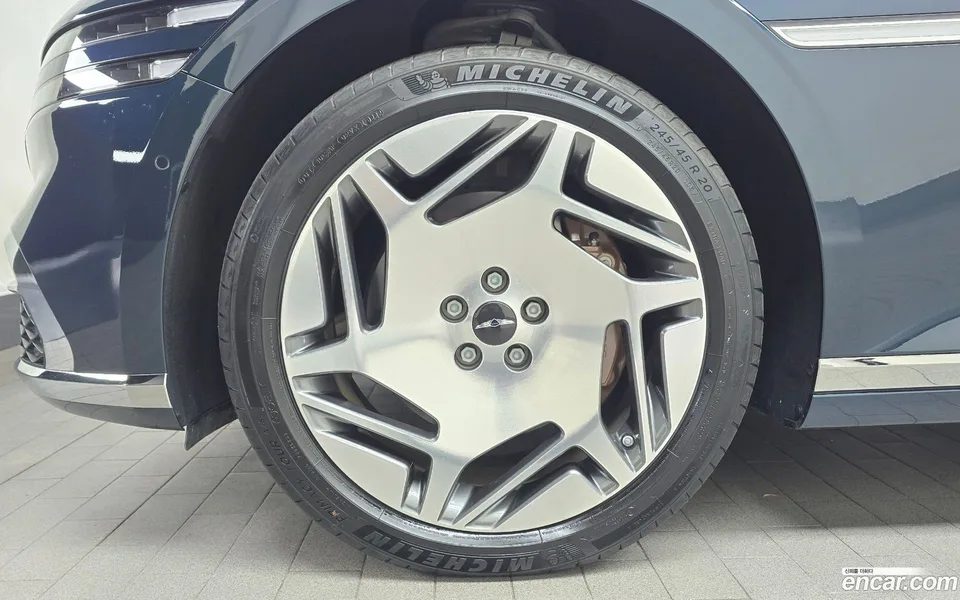 Genesis G90 3.5 e-S/C AWD LWB 2022 — миниатюра 5