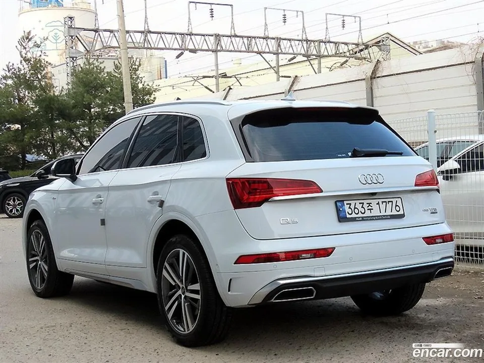 Audi Q5 45 TFSI 2022 — миниатюра 3