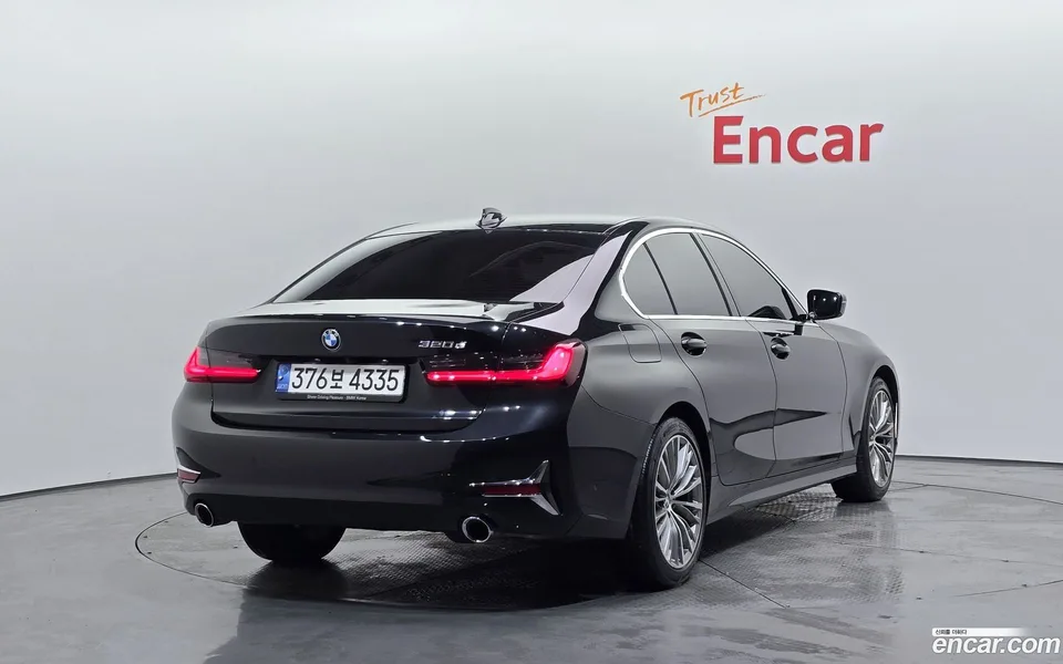 BMW 3 Series 320d 2022 — миниатюра 2