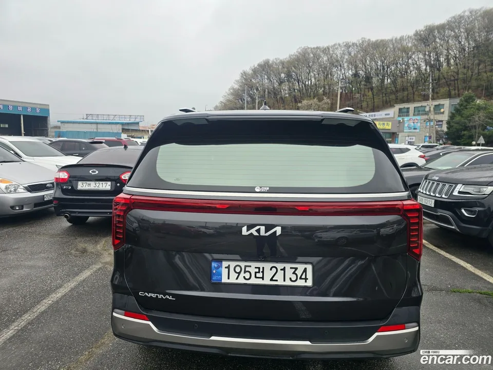 Kia Carnival 7 2024 — миниатюра 4
