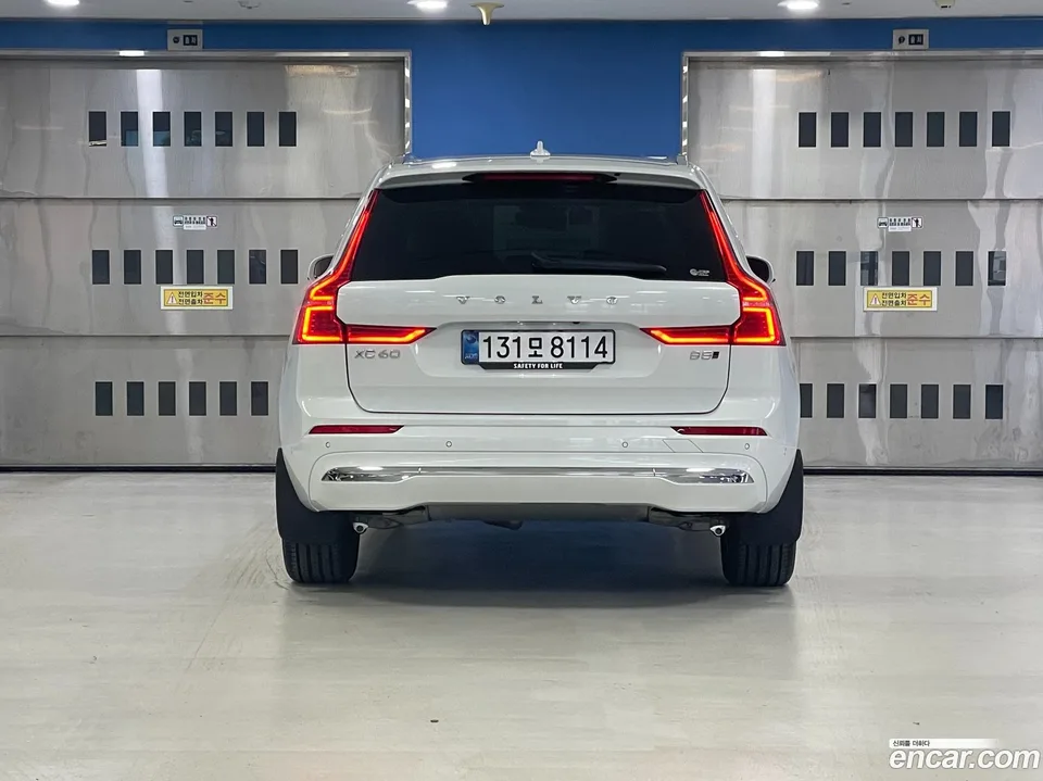 Volvo XC60 B5 2025 — миниатюра 4
