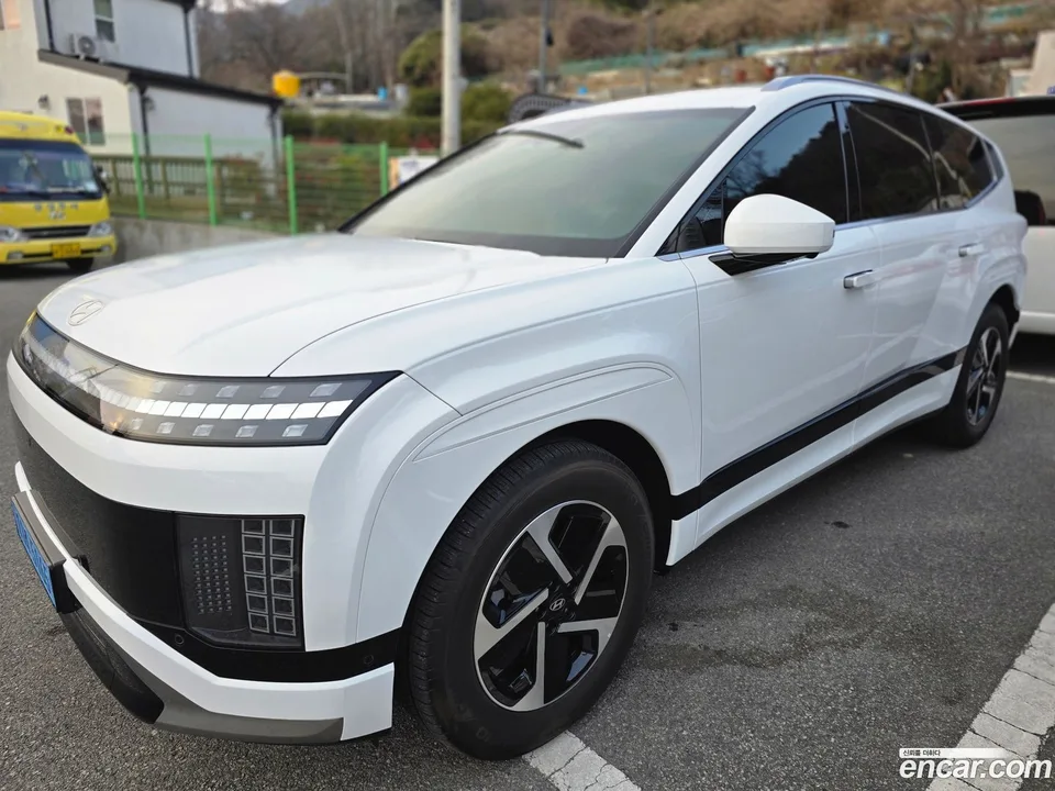 Hyundai Ioniq 9 2WD 2025 — фото 1, купить с доставкой в Москву