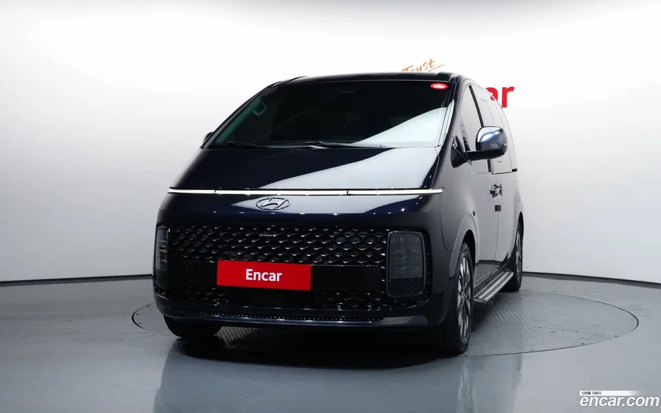 Hyundai Staria L3.5 9 2023 — миниатюра 3