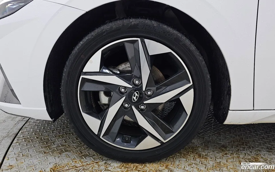 Hyundai Avante Hybrid 2023 — миниатюра 5