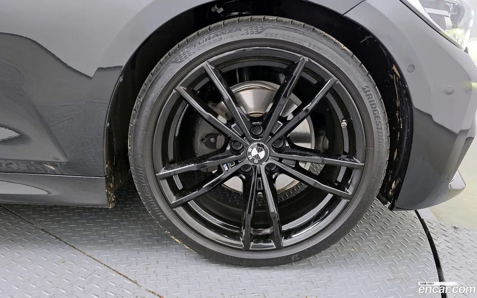 BMW 3 Series 320i M 2022 — миниатюра 5