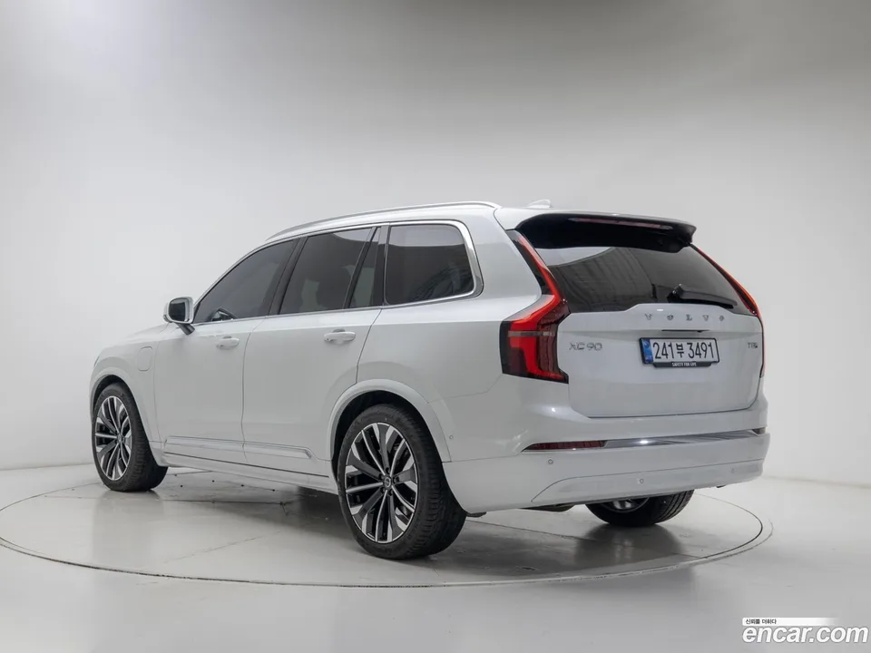 Volvo XC90 T8 2025 — миниатюра 2