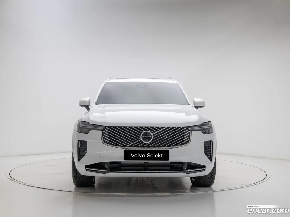 Volvo XC90 T8 2025 — миниатюра 3