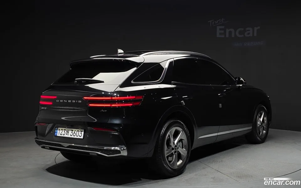 Genesis GV70 2.5T AWD 2024 — миниатюра 2