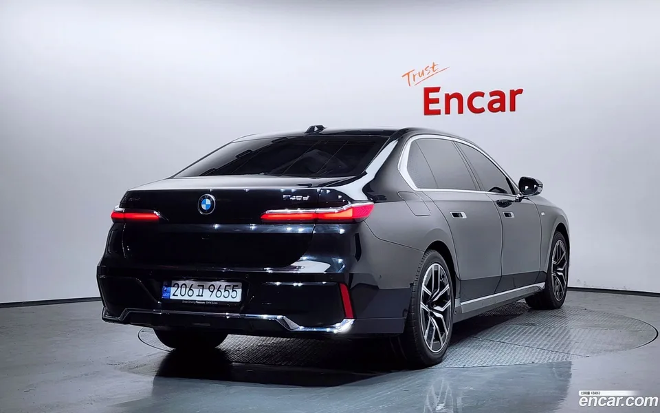 BMW 7 Series 740d xDrive M 2024 — миниатюра 2