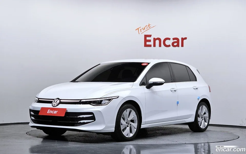 Volkswagen Golf 2.0 TDI 2025 — фото 1, купить с доставкой в Москву