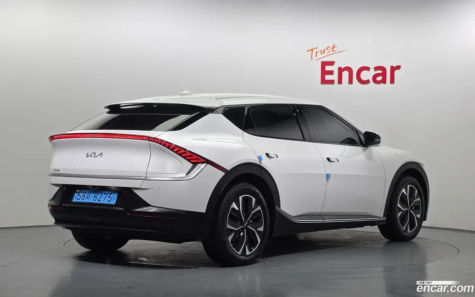 Kia EV6 2024 — миниатюра 2