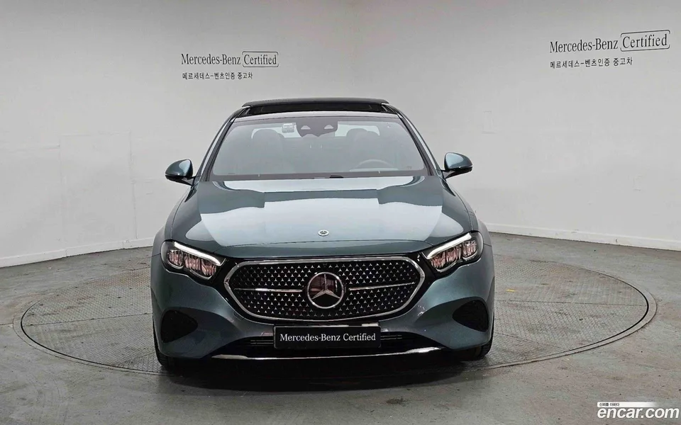 Mercedes-Benz E-Class E200 2025 — миниатюра 3