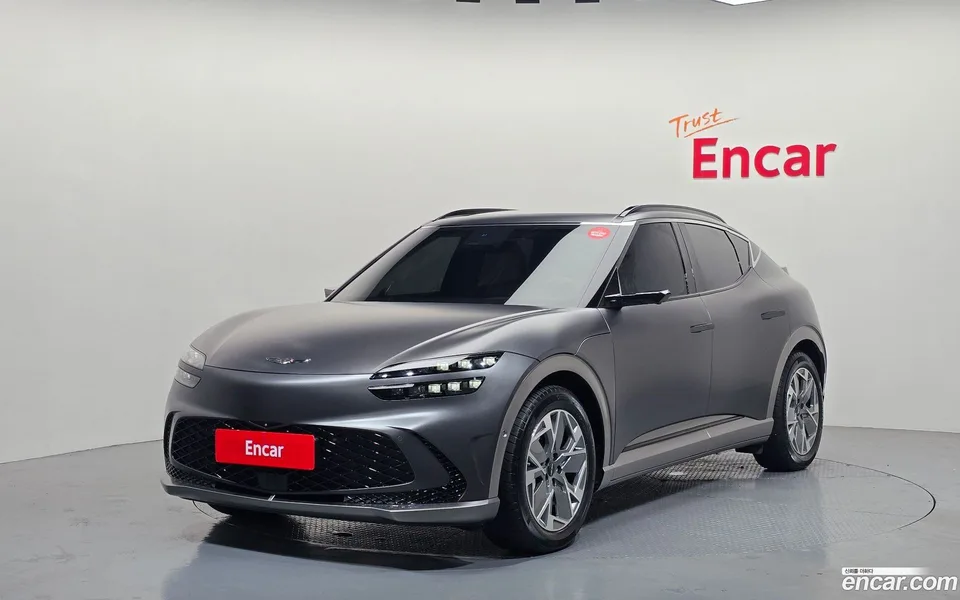 Genesis GV60 AWD 2023 — фото 1, купить с доставкой в Москву