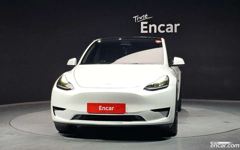 Tesla Model Y RWD 2023 — миниатюра 3