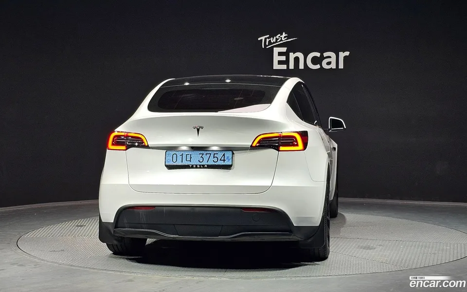 Tesla Model Y RWD 2023 — миниатюра 4