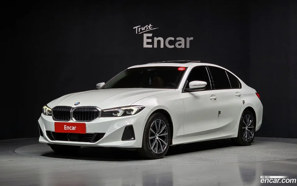 BMW 3 Series (G20) 320i 2023 — фото 1, купить с доставкой в Москву