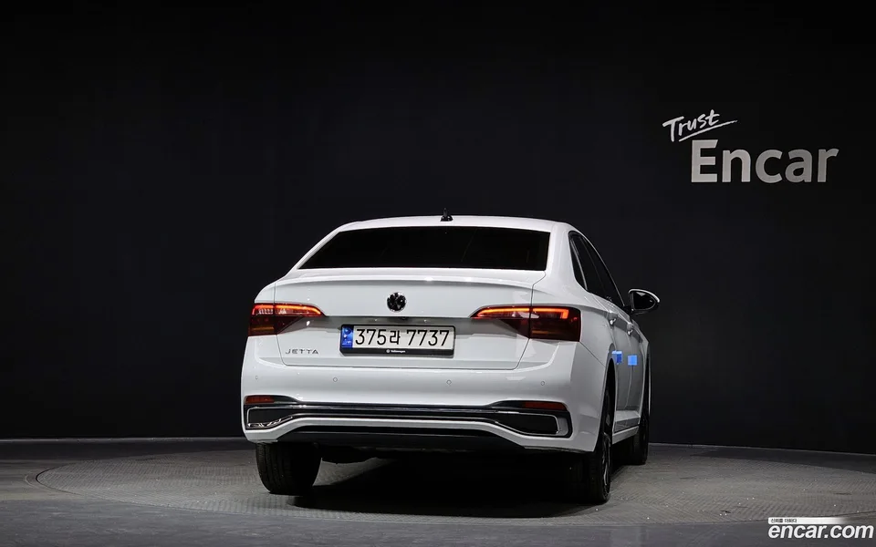 Volkswagen Jetta 1.5 TSI 2023 — миниатюра 4
