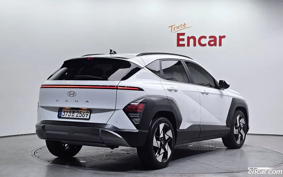 Hyundai Kona 2.0 2WD 2023 — миниатюра 2