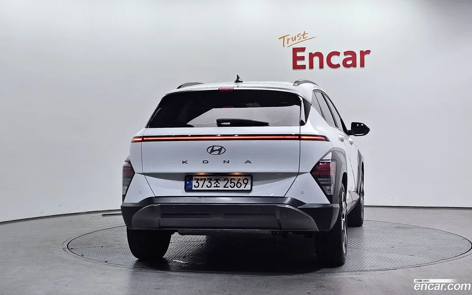 Hyundai Kona 2.0 2WD 2023 — миниатюра 4