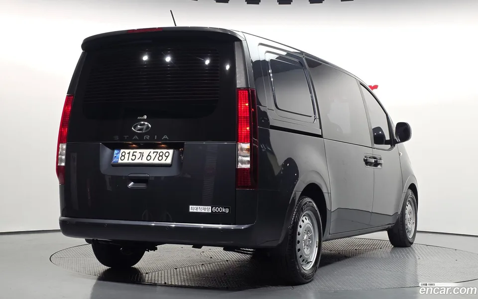 Hyundai Staria 5 2023 — миниатюра 2