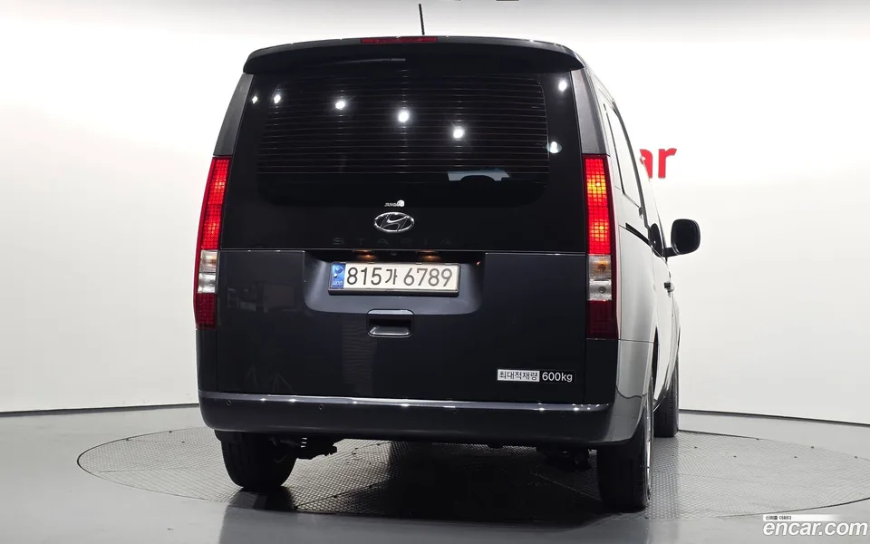 Hyundai Staria 5 2023 — миниатюра 4