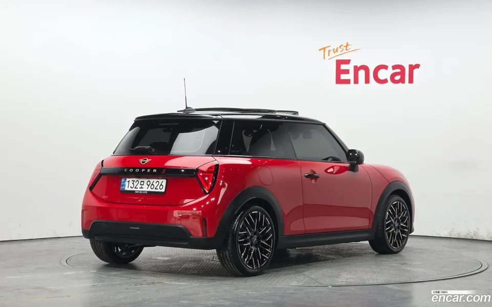 MINI Cooper S 2024 — миниатюра 2