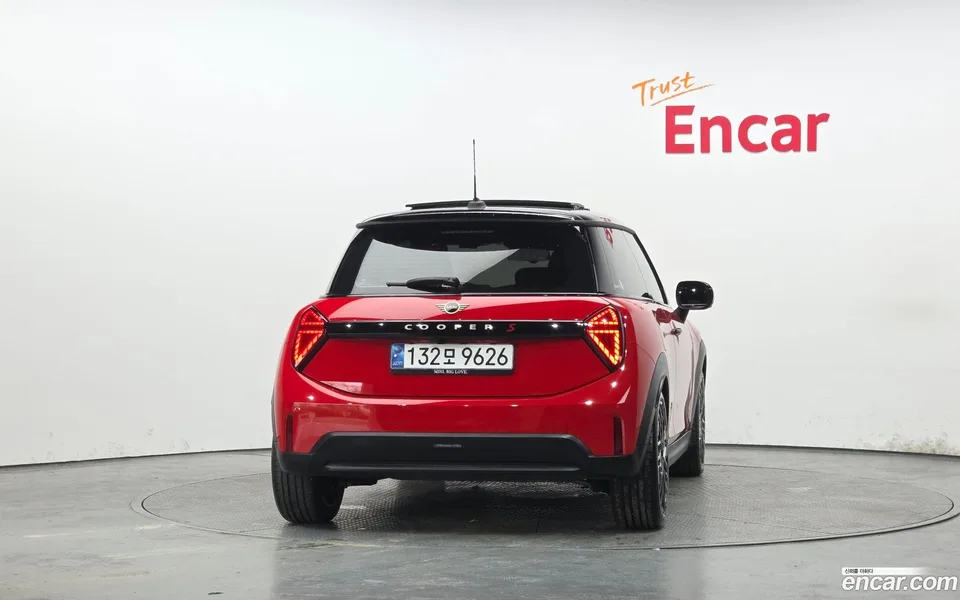 MINI Cooper S 2024 — миниатюра 4