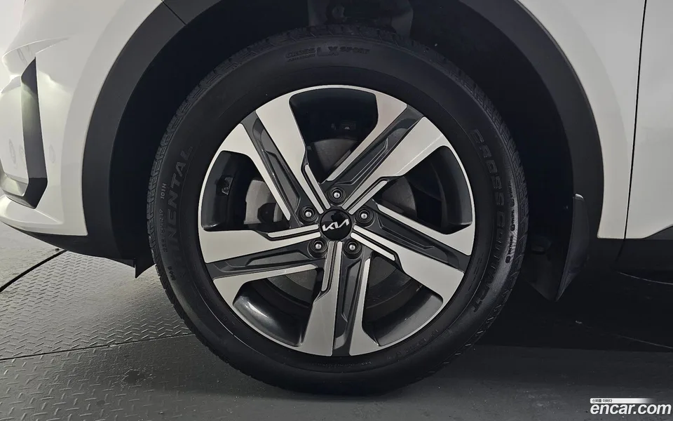 Kia Sorento HEV 1.6 2WD 2023 — миниатюра 5
