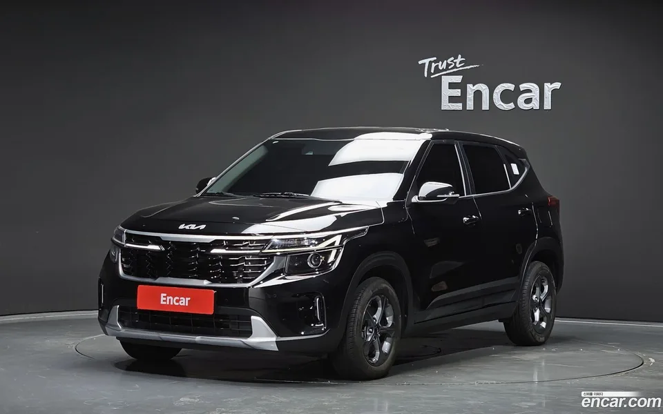 Kia Seltos 1.6 2WD 2022 — фото 1, купить с доставкой в Москву