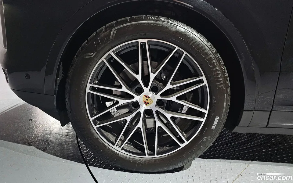 Porsche Cayenne 3.0 2023 — миниатюра 5