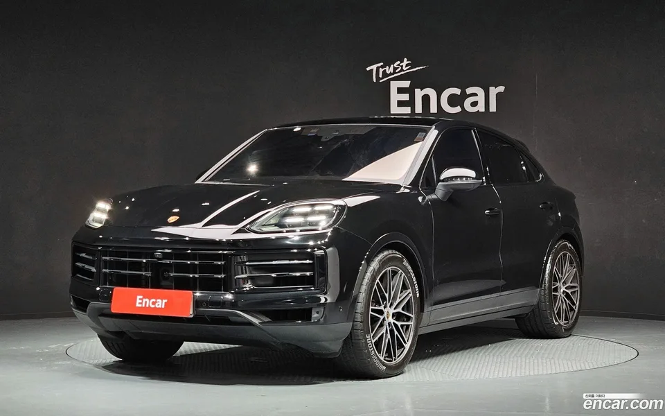 Porsche Cayenne 3.0 2023 — фото 1, купить с доставкой в Москву