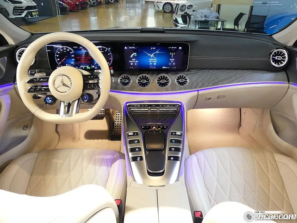 Mercedes-Benz AMG GT 4 43 4MATIC+ 2023 — миниатюра 4