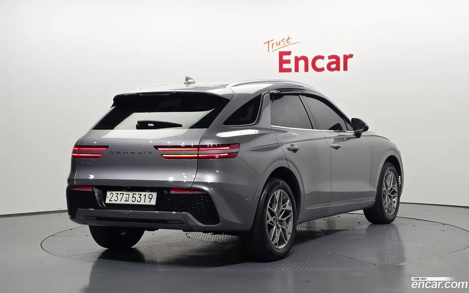 Genesis GV70 2.2 2WD 2022 — миниатюра 2