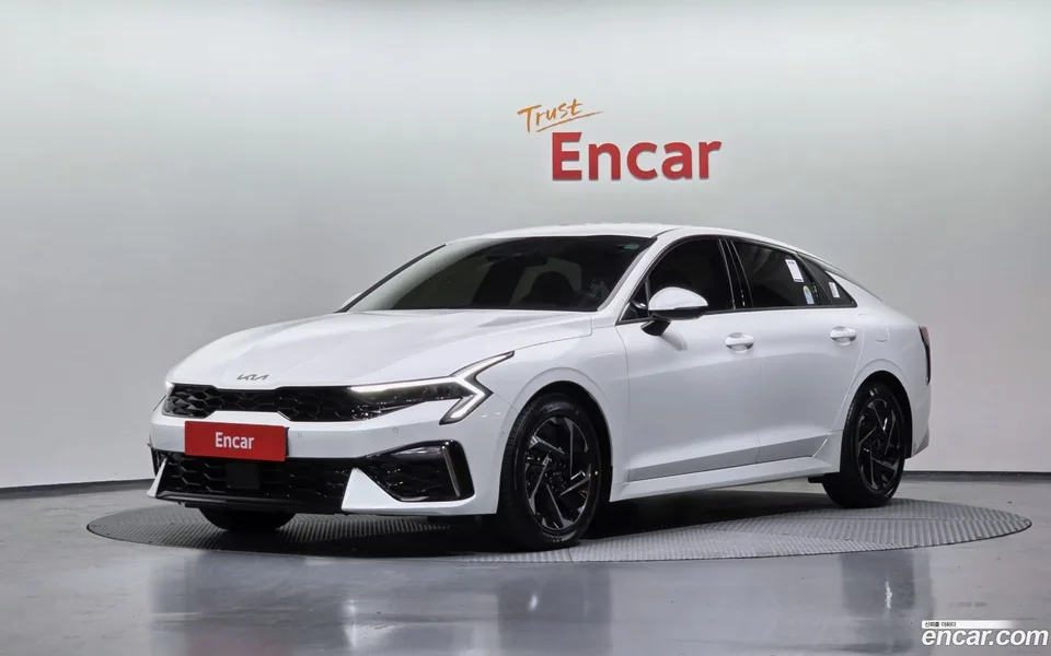 Kia K5 Hybrid 2025 — фото 1, купить с доставкой в Москву