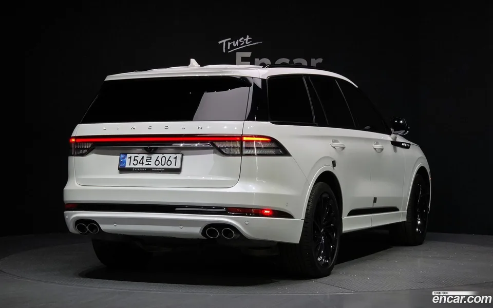 Lincoln Aviator 3.0 AWD 2023 — миниатюра 2