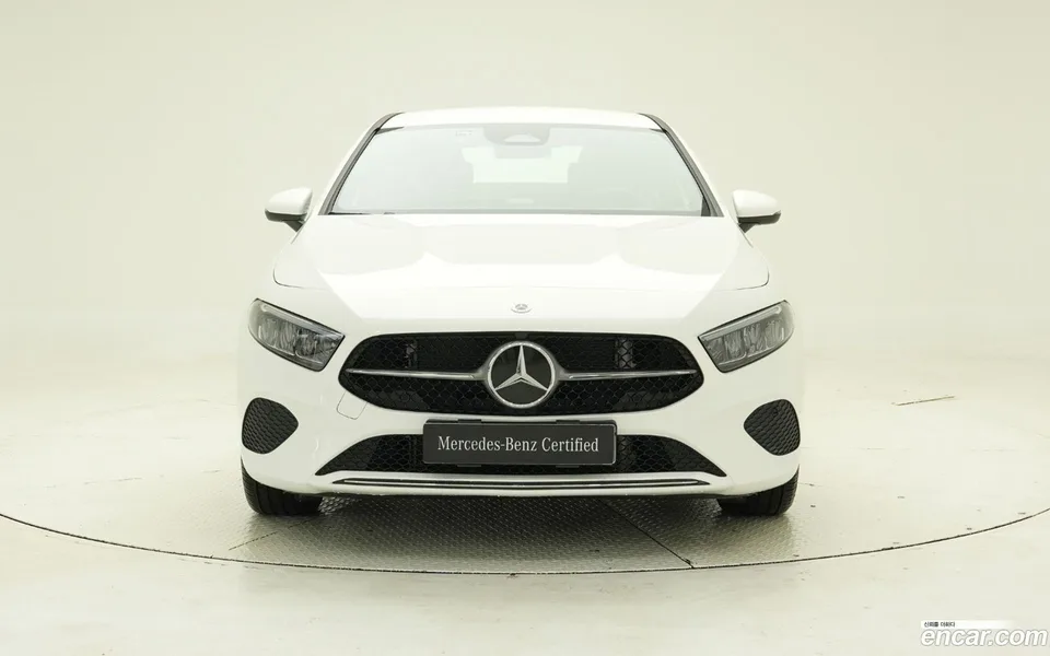 Mercedes-Benz A-Class A220 2025 — миниатюра 3