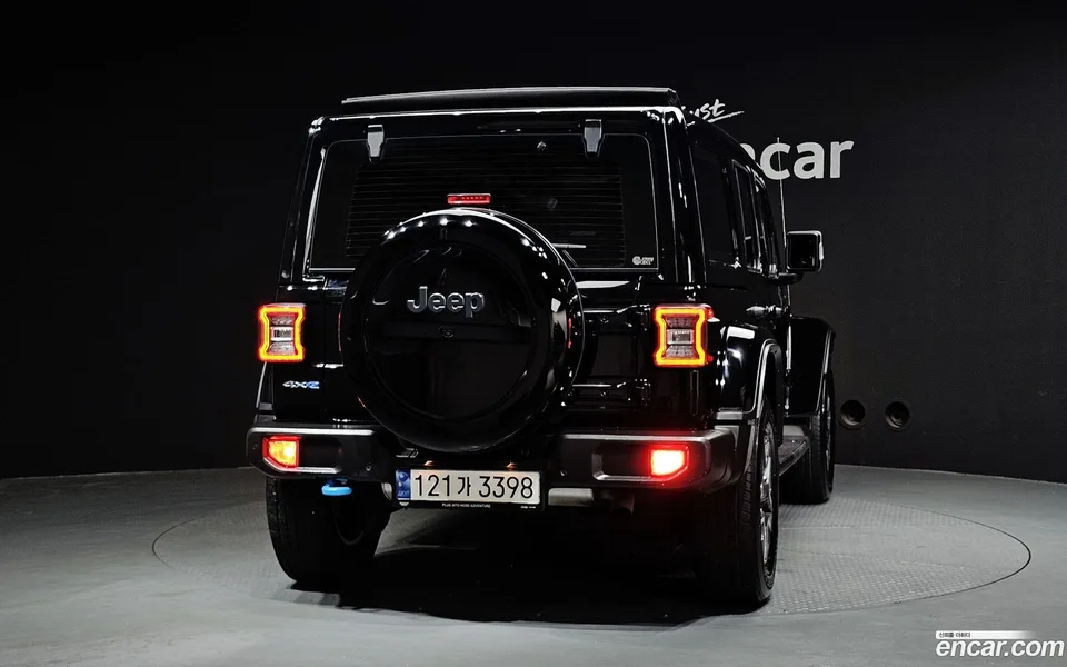 Jeep Wrangler 2.0 4 4xe 2022 — миниатюра 4