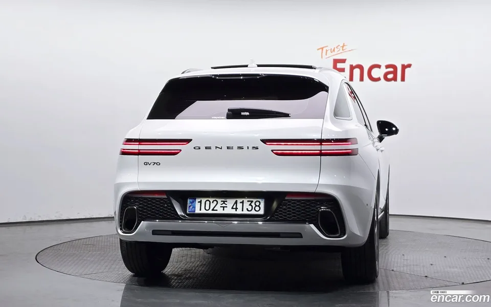 Genesis GV70 2.5T 2WD 2023 — миниатюра 4