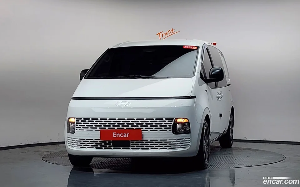 Hyundai Staria 5 2025 — миниатюра 3